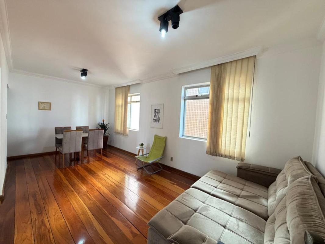 Apartamento, Sagrada Família, 2 Quartos, 1 Vaga, 1 Suíte