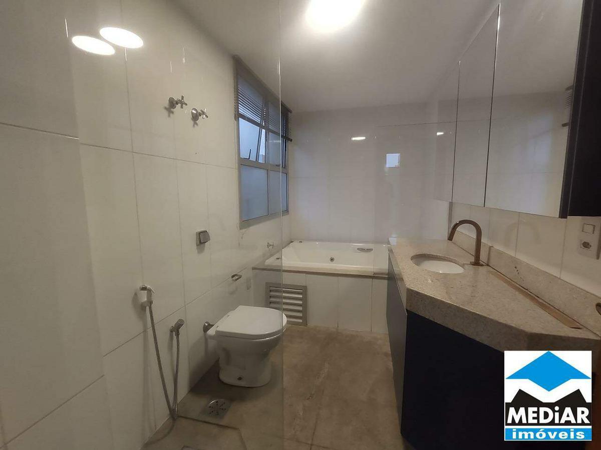 Apartamento, São José, 4 Quartos, 2 Vagas, 2 Suítes
