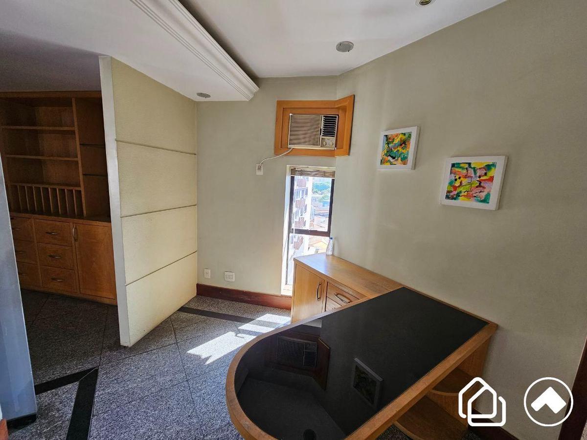 Sala, Centro