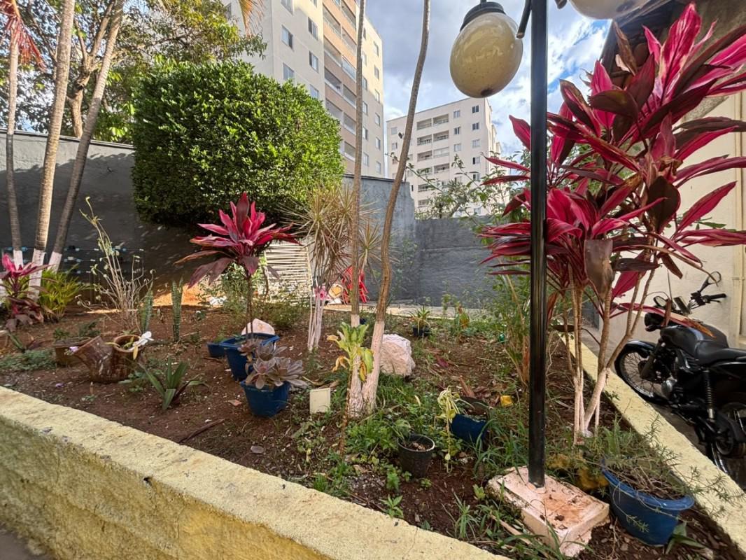 Casa, Planalto, 2 Quartos, 0 Vaga