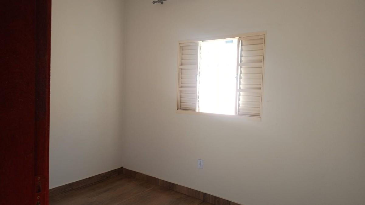 Casa, Pedra Azul, 2 Quartos, 3 Vagas
