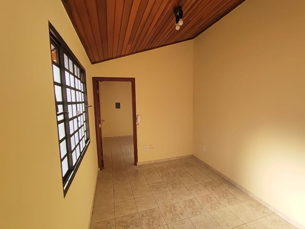 Quitinete, Centro, 1 Quarto, 0 Vaga