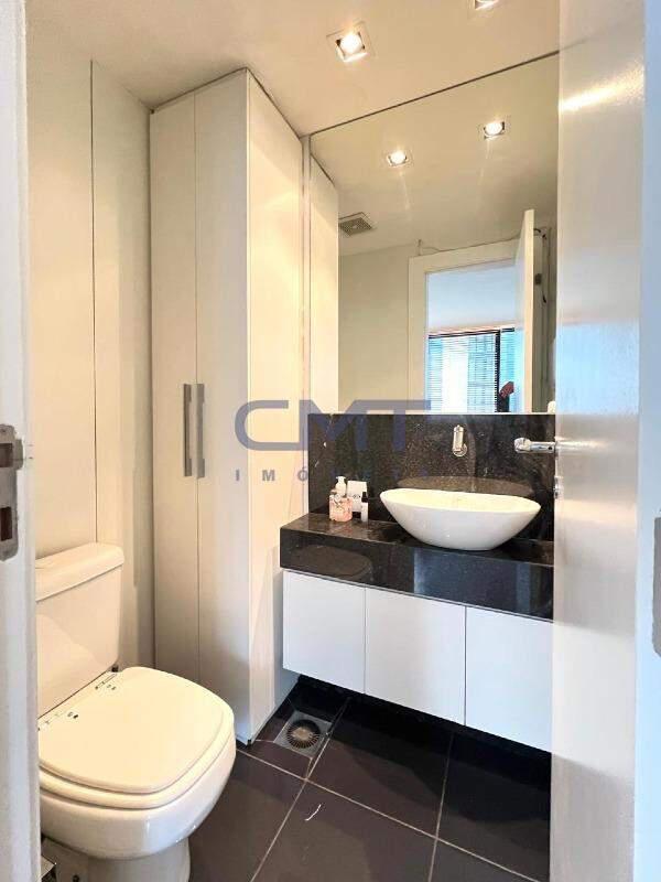 Sala, Savassi, 0 Quarto, 2 Vagas
