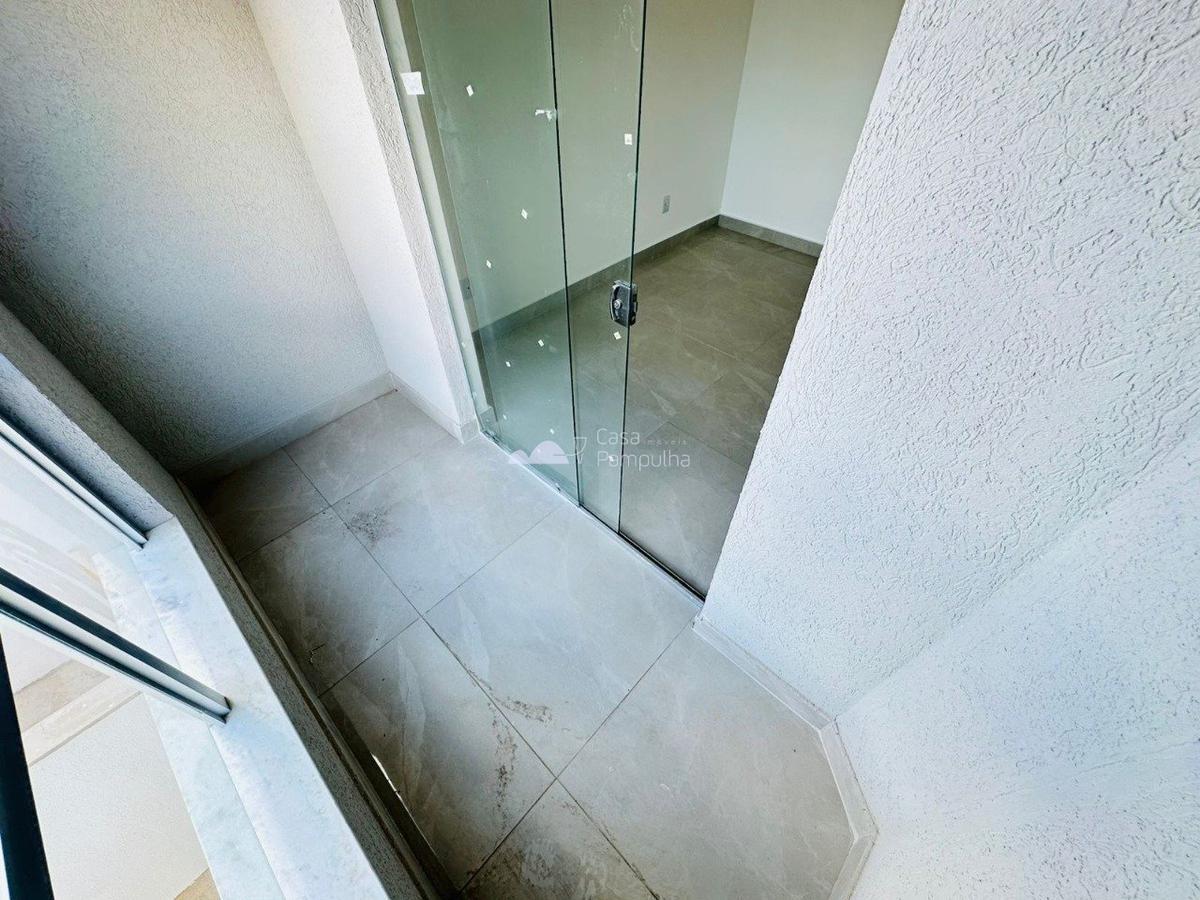 Casa, Floramar, 2 Quartos, 1 Vaga, 2 Suítes