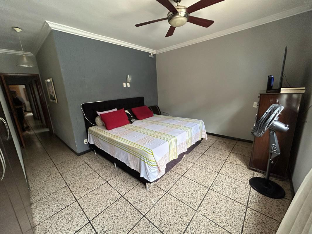 Casa, Itapoã, 4 Quartos, 6 Vagas, 1 Suíte