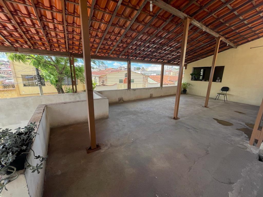 Casa, Caiçaras, 4 Quartos, 1 Vaga, 1 Suíte