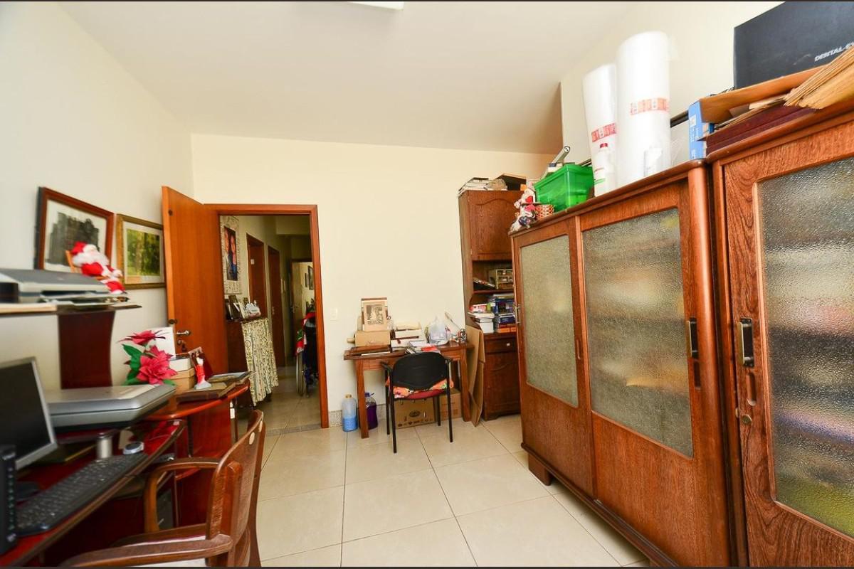 Casa, Comiteco, 4 Quartos, 10 Vagas, 4 Suítes