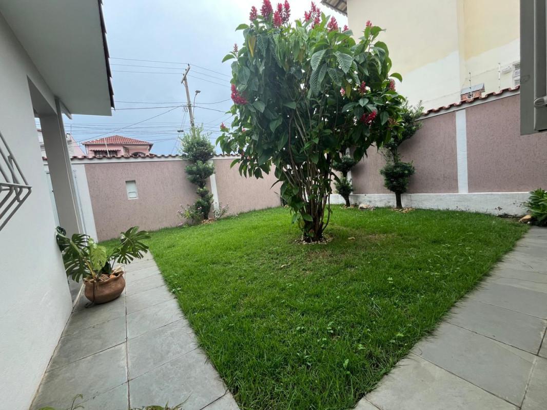 Casa, Alto dos Pinheiros, 3 Quartos, 3 Vagas, 1 Suíte