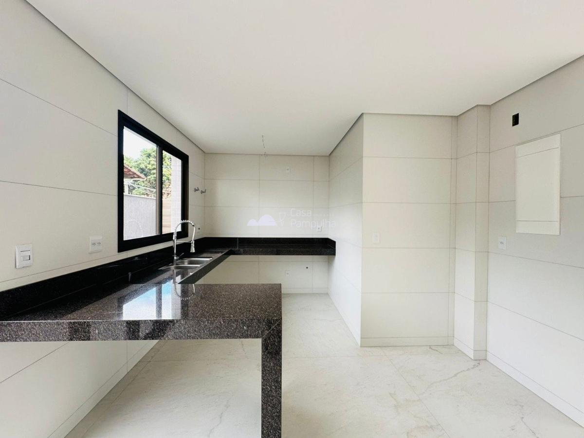 Apartamento, Jaraguá, 4 Quartos, 3 Vagas, 4 Suítes