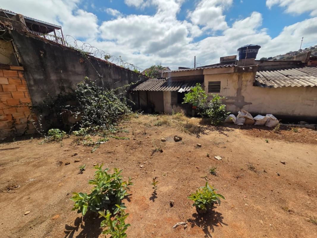 Casa, Coqueiros, 2 Quartos, 6 Vagas