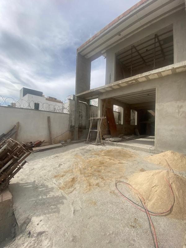 Casa, Masterville, 3 Quartos, 4 Vagas, 1 Suíte