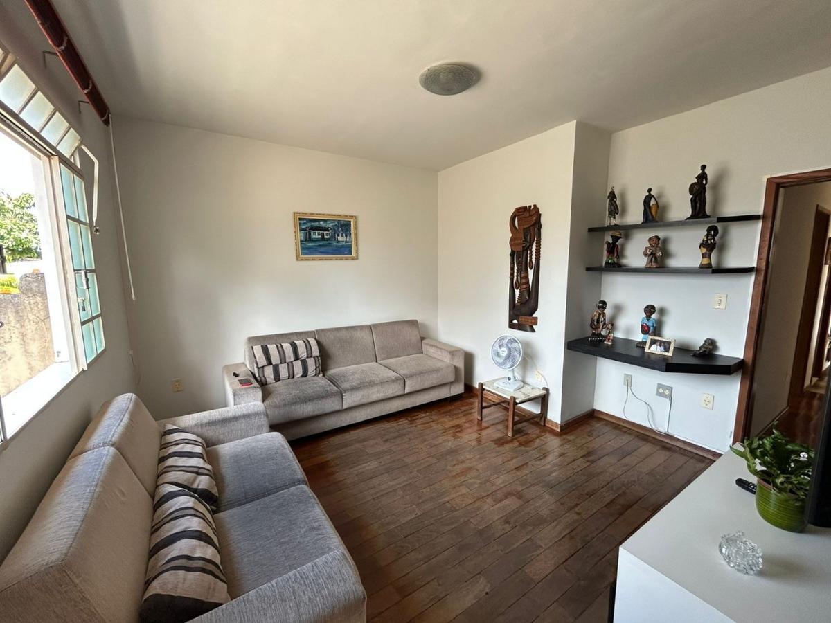 Casa, Floramar, 4 Quartos, 5 Vagas, 2 Suítes