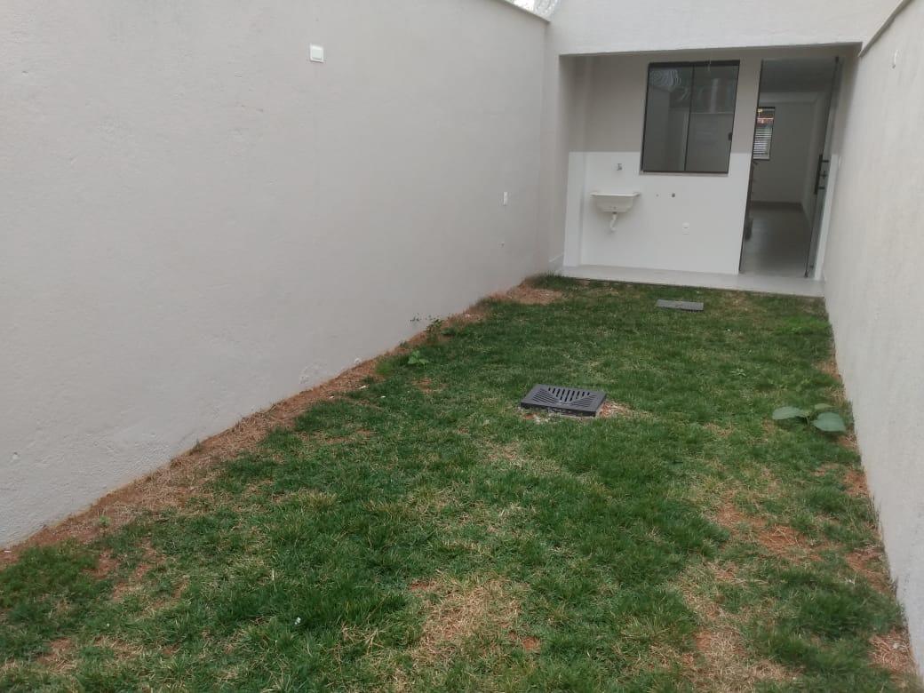 Casa, Santa Mônica, 2 Quartos, 1 Vaga, 2 Suítes