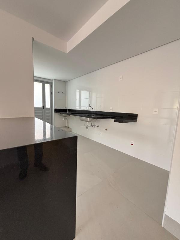 Apartamento, Sagrada Família, 3 Quartos, 2 Vagas, 1 Suíte