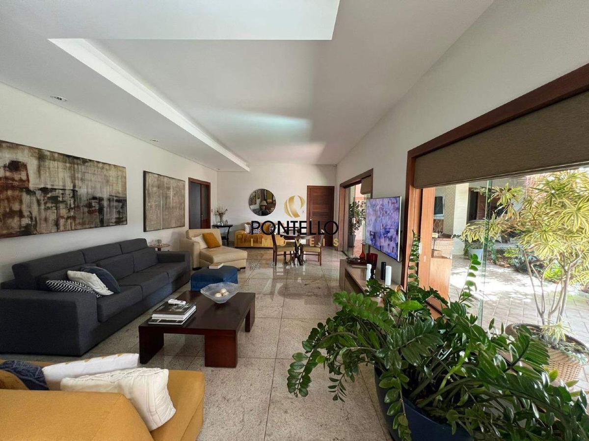 Casa, Santa Rita de Cássia, 8 Quartos, 4 Vagas, 2 Suítes