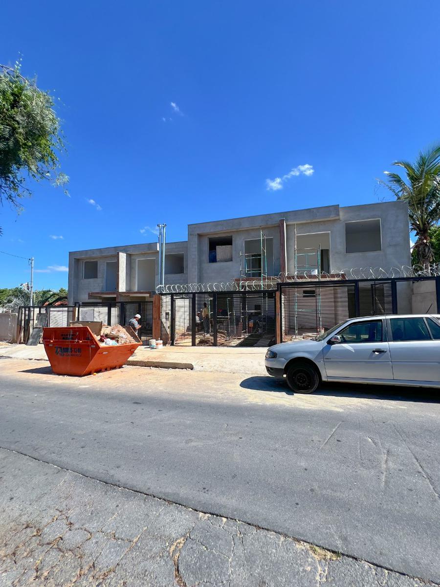 Casa, Letícia, 3 Quartos, 2 Vagas, 1 Suíte