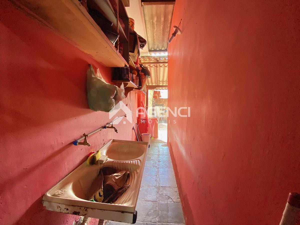 Casa, Santa Maria, 2 Quartos, 0 Vaga, 0 Suíte