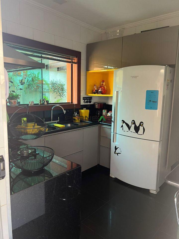 Casa, Amazonas, 5 Quartos, 5 Vagas, 1 Suíte