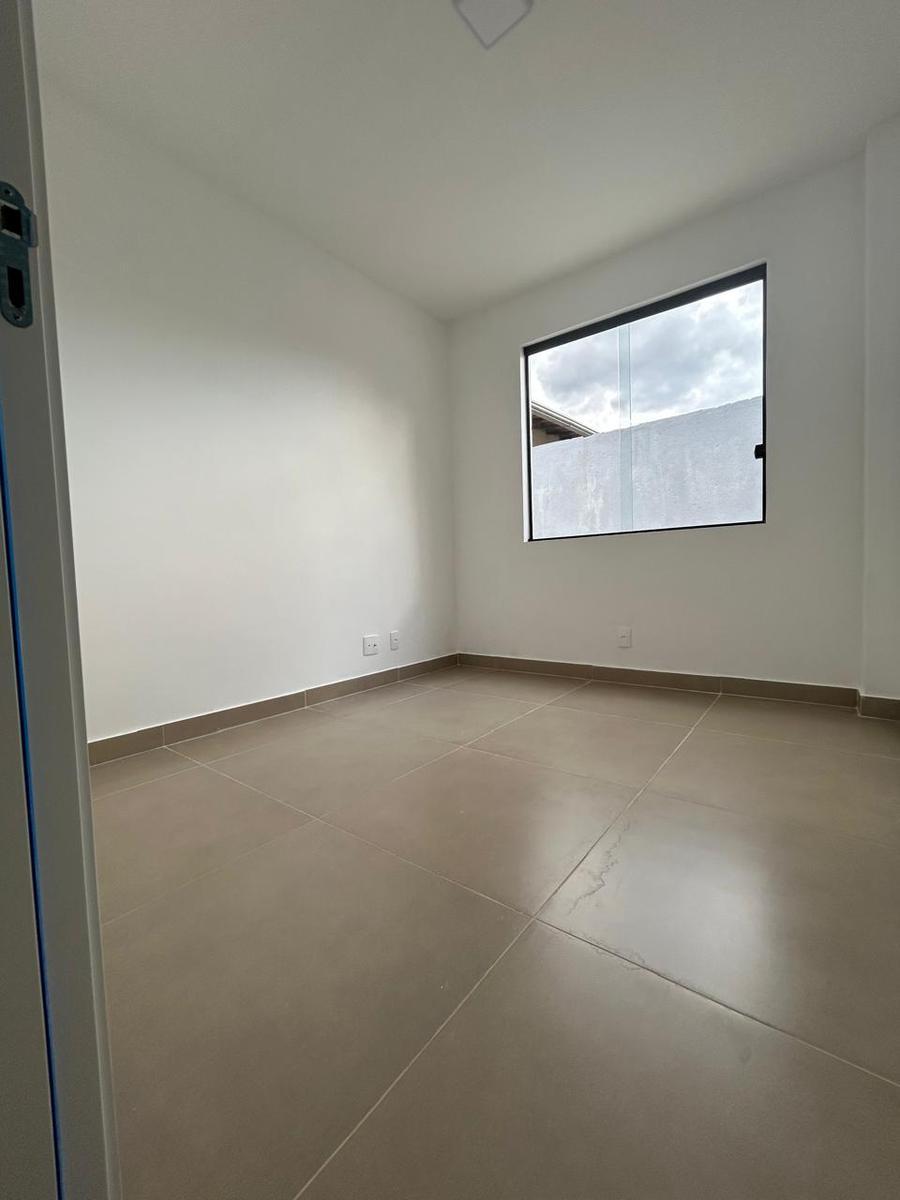 Casa, Nova Vista, 3 Quartos, 4 Vagas, 1 Suíte