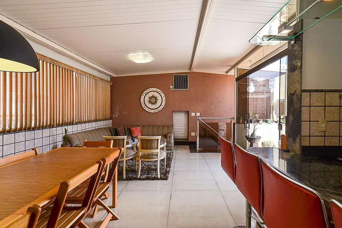 Cobertura, Cidade Nova, 4 Quartos, 2 Vagas, 1 Suíte