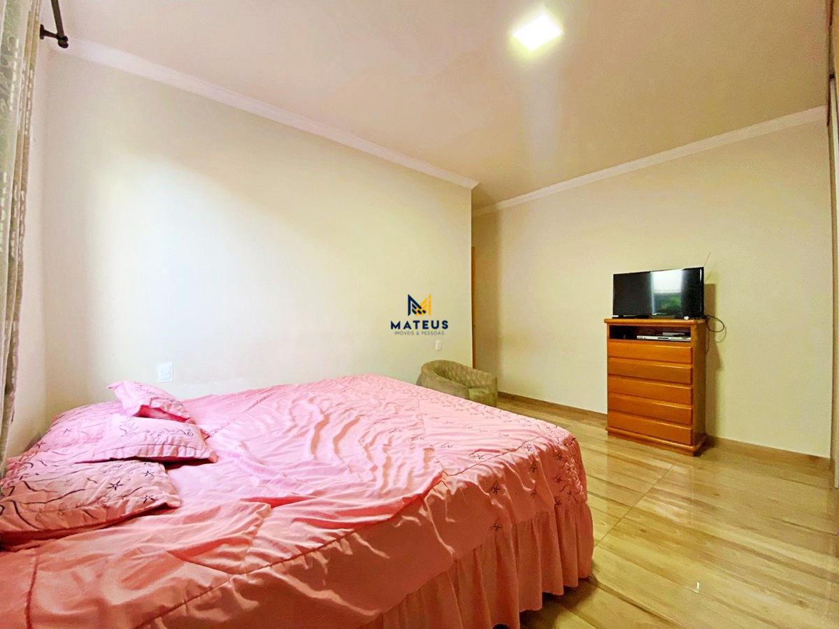 Casa, Caiçaras, 3 Quartos, 6 Vagas, 1 Suíte