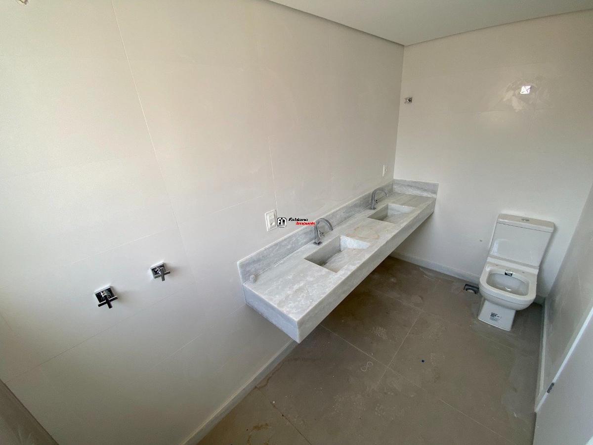 Apartamento, Jaraguá, 4 Quartos, 4 Vagas, 2 Suítes