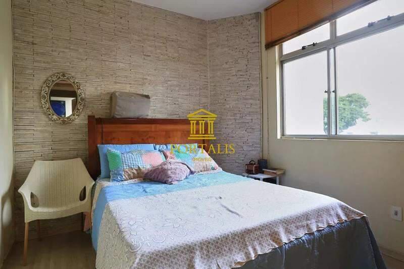 Prédio, Sagrada Família, 3 Quartos, 1 Vaga, 1 Suíte