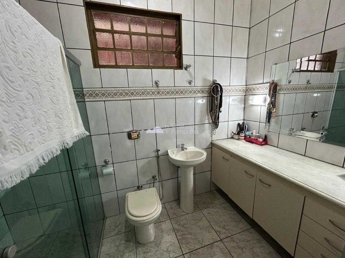 Casa, Itapoã, 3 Quartos, 4 Vagas, 1 Suíte
