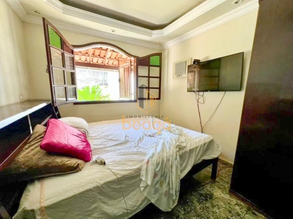 Casa, Santa Terezinha, 3 Quartos, 4 Vagas, 1 Suíte