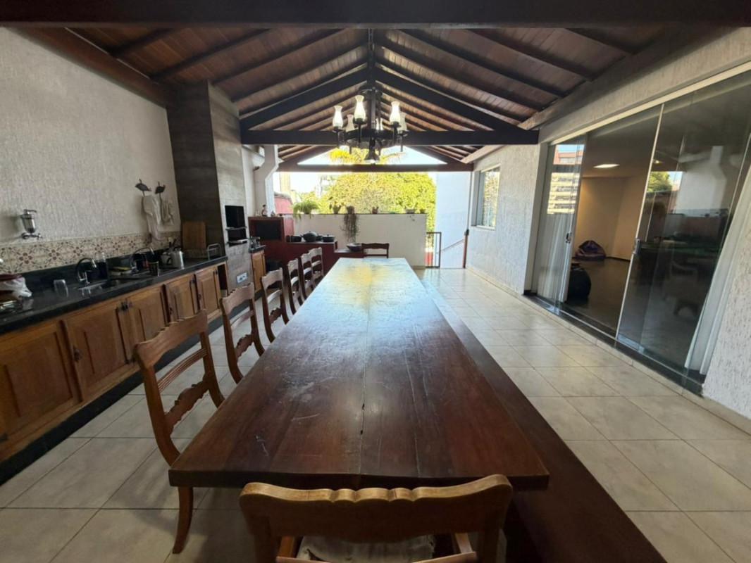 Casa, São Luiz (pampulha), 4 Quartos, 8 Vagas, 1 Suíte