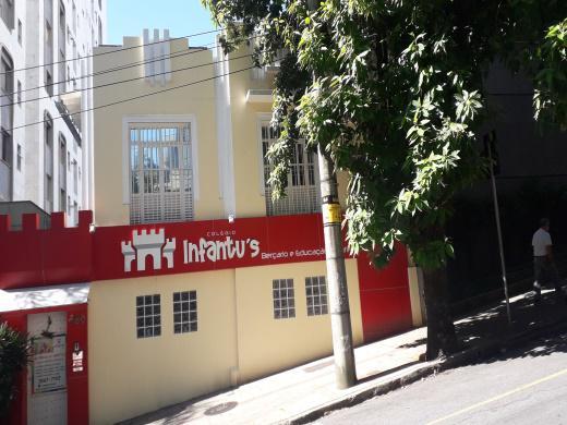 Lote, Funcionários, 4 Quartos, 2 Vagas