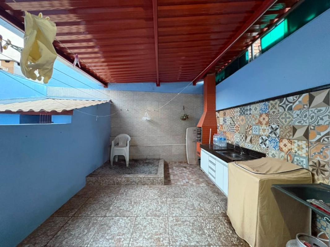 Casa, Três Barras, 3 Quartos, 2 Vagas, 1 Suíte