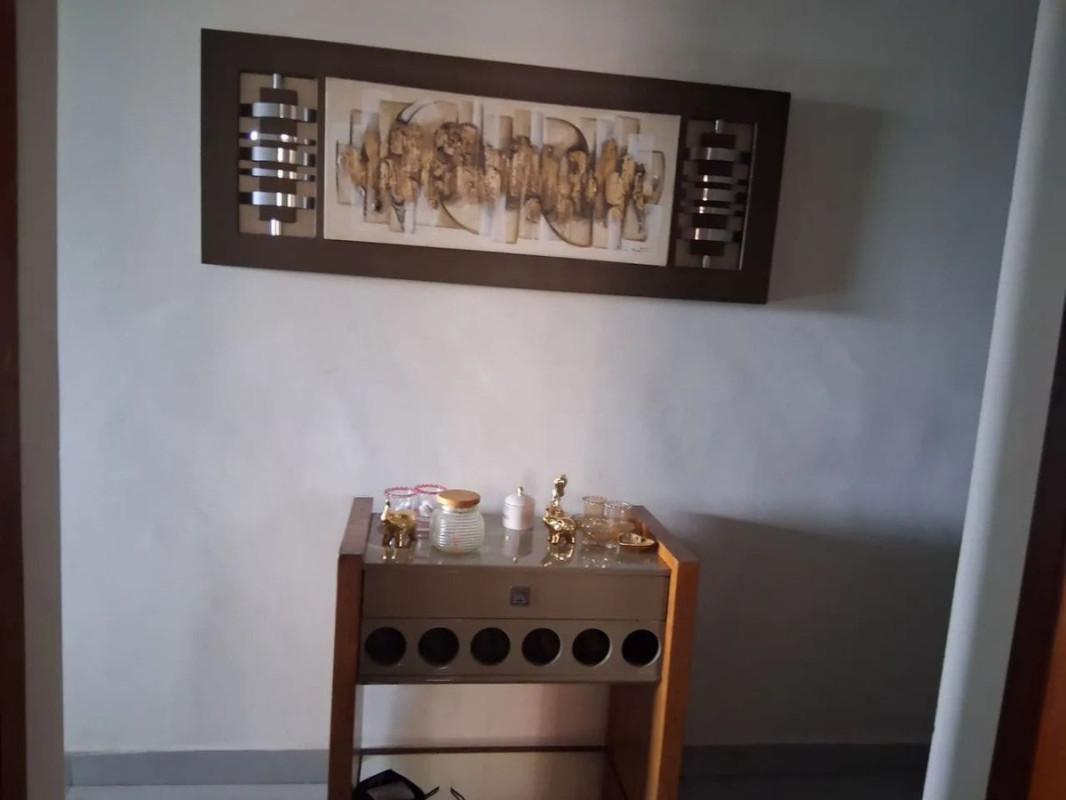 Casa, Industrial, 3 Quartos, 5 Vagas, 1 Suíte
