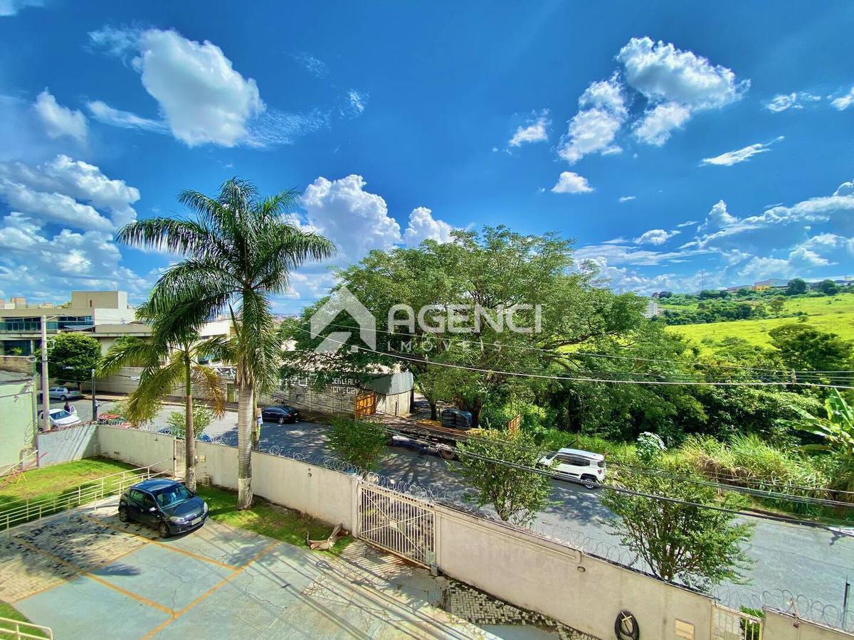 Apartamento, Califórnia, 3 Quartos, 0 Vaga, 0 Suíte