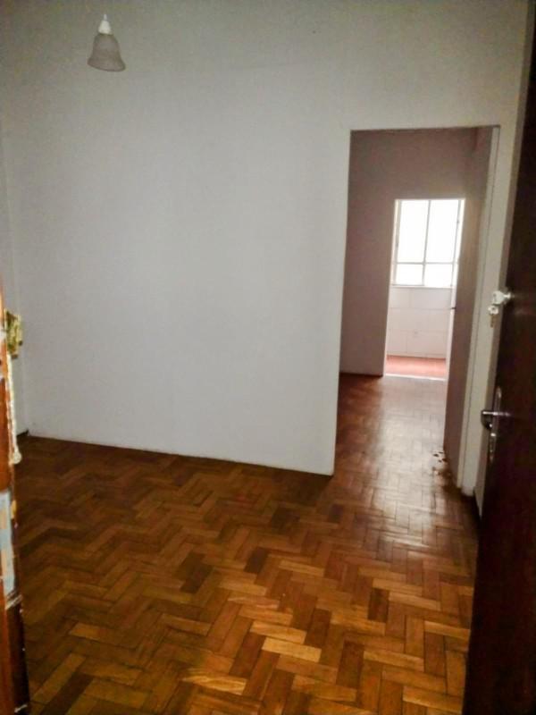 Quitinete, Barro Preto, 1 Quarto, 0 Vaga