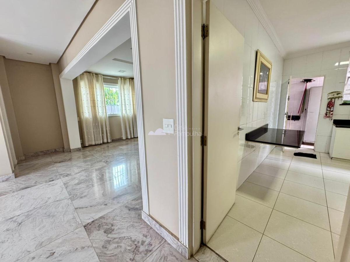 Casa, Itapoã, 4 Quartos, 3 Vagas, 1 Suíte