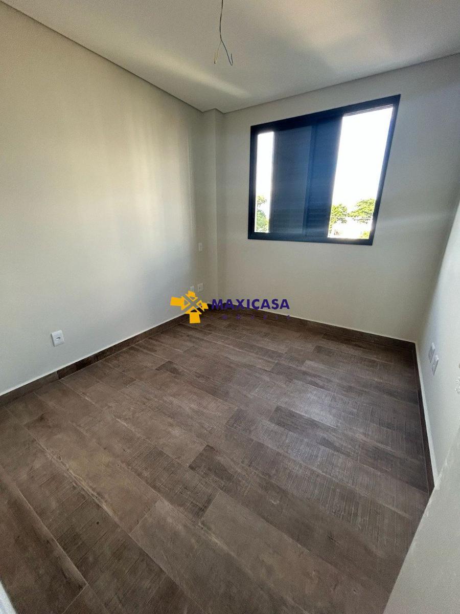 Apartamento, Jaraguá, 4 Quartos, 3 Vagas, 1 Suíte