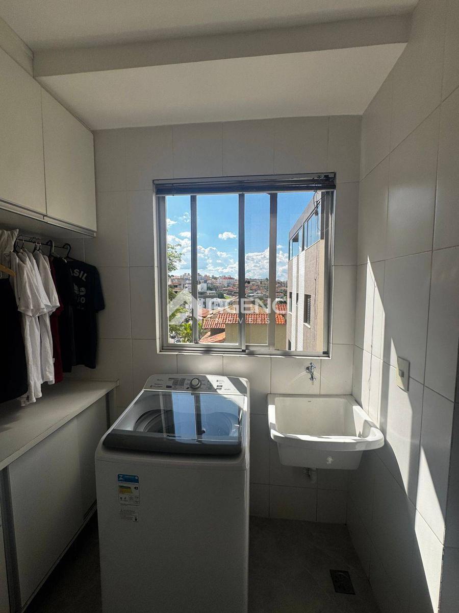 Apartamento, Castelo, 3 Quartos, 0 Vaga, 1 Suíte