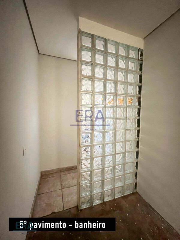 Prédio, Lourdes, 0 Quarto, 4 Vagas