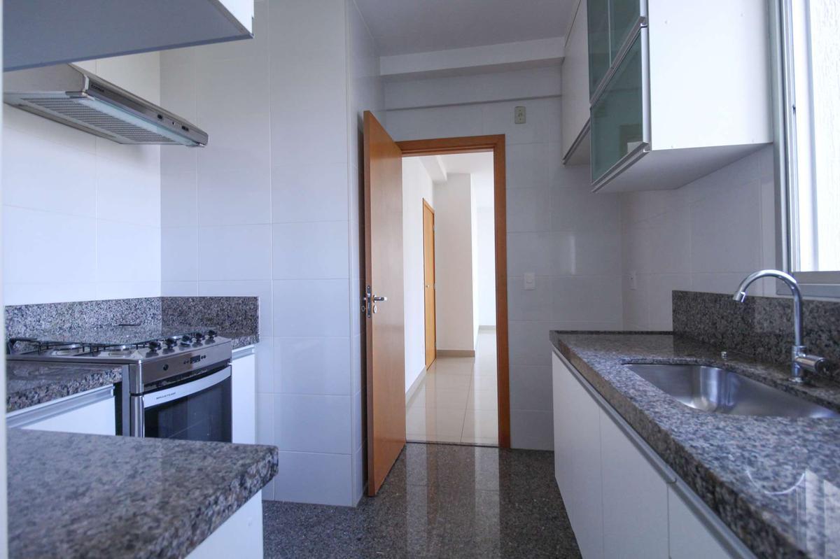Apartamento, Serra, 2 Quartos, 2 Vagas, 1 Suíte