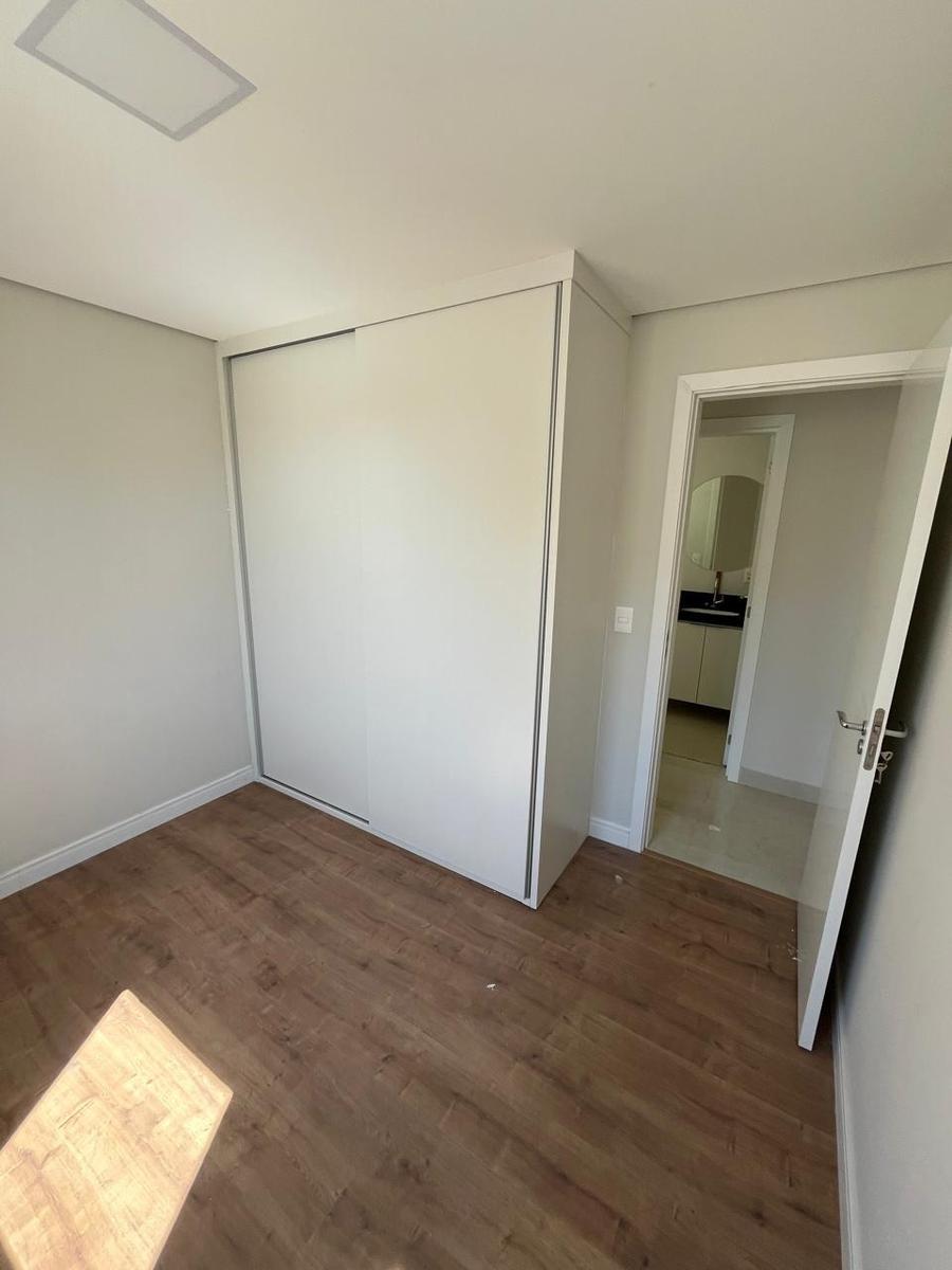 Apartamento, Floresta, 3 Quartos, 2 Vagas, 1 Suíte