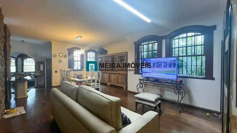 Casa, Comiteco, 5 Quartos, 6 Vagas, 2 Suítes