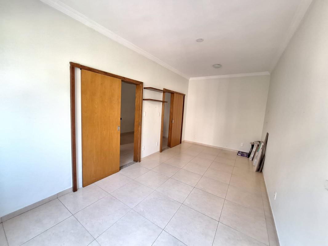 Apartamento, Sagrada Família, 1 Quarto, 0 Vaga