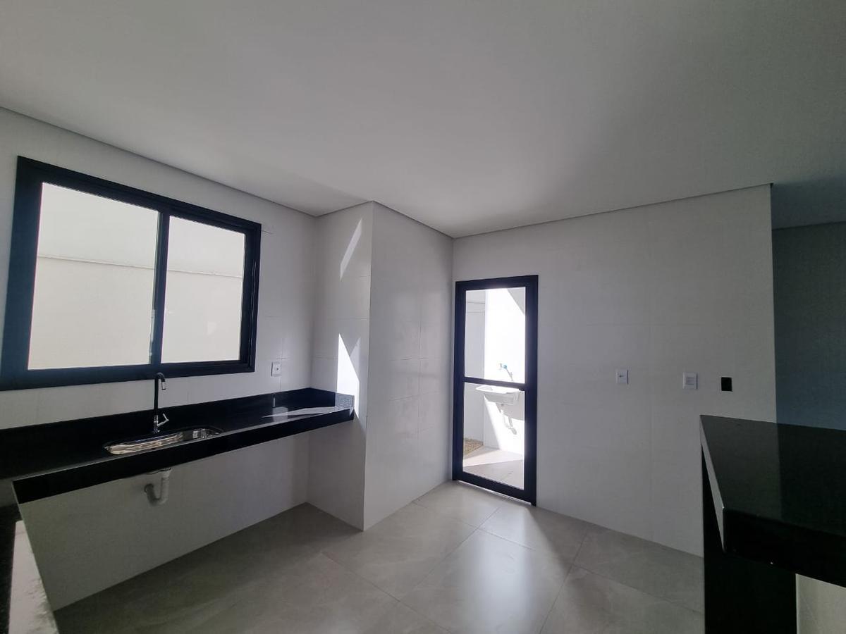 Casa, Itapoã, 3 Quartos, 2 Vagas, 1 Suíte