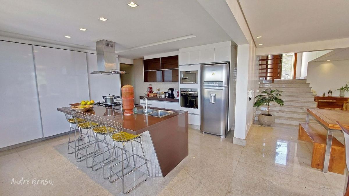 Casa, Comiteco, 4 Quartos, 3 Vagas, 4 Suítes