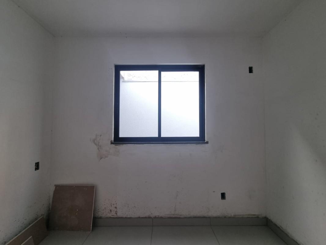 Casa, Europa, 3 Quartos, 3 Vagas, 1 Suíte