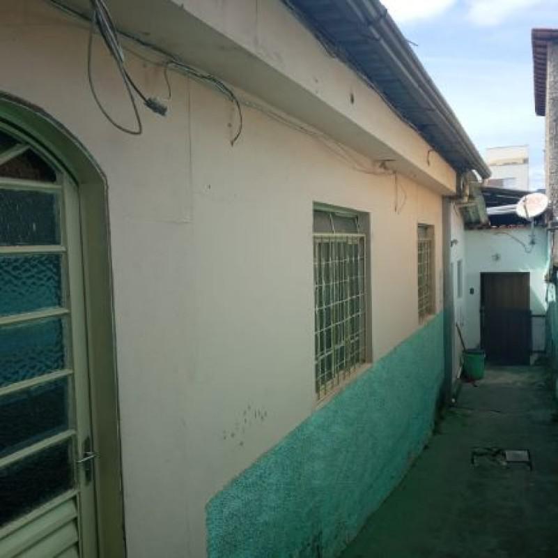Casa, São Geraldo, 2 Quartos, 0 Vaga