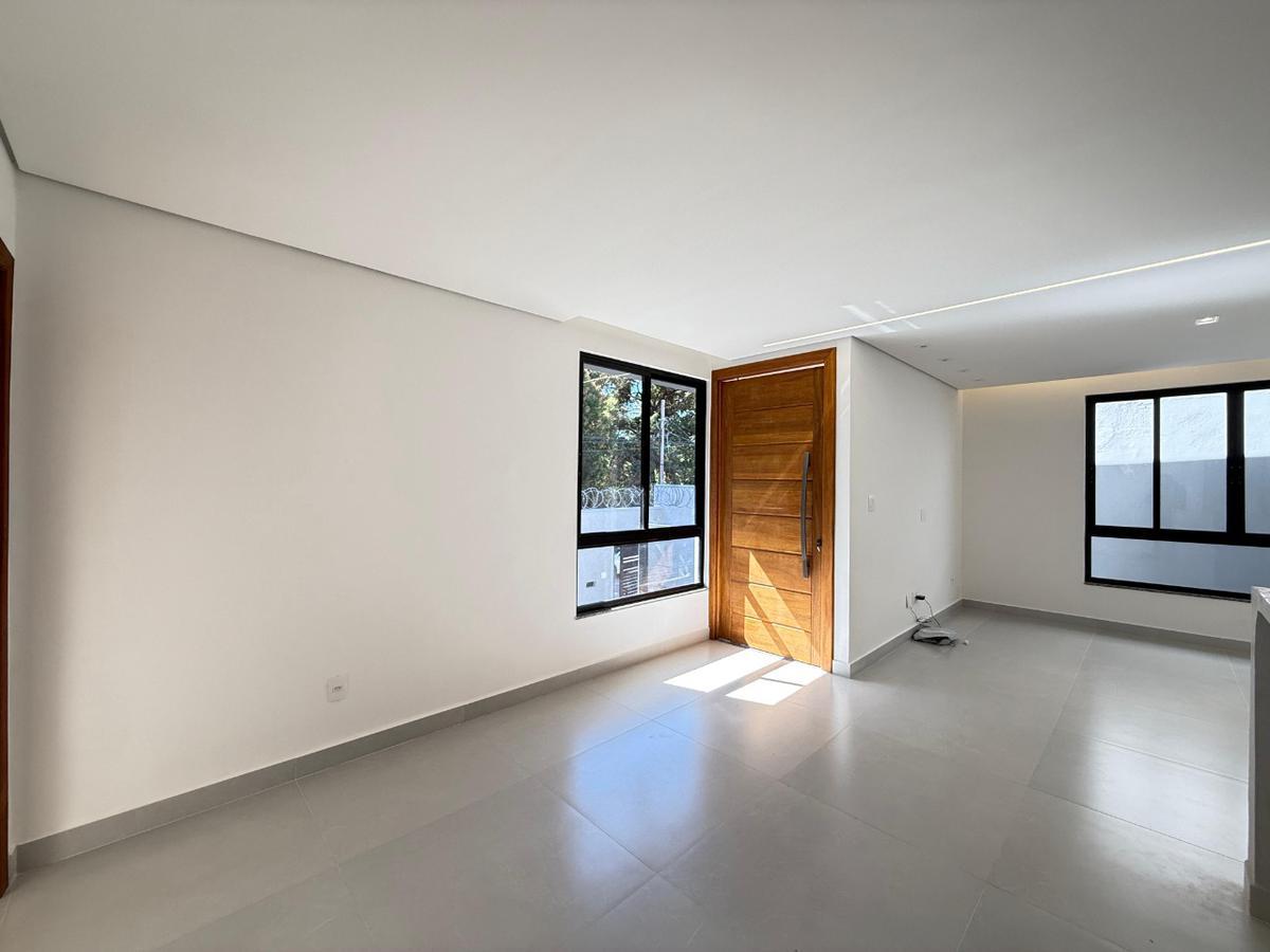 Casa, Itapoã, 3 Quartos, 2 Vagas, 1 Suíte