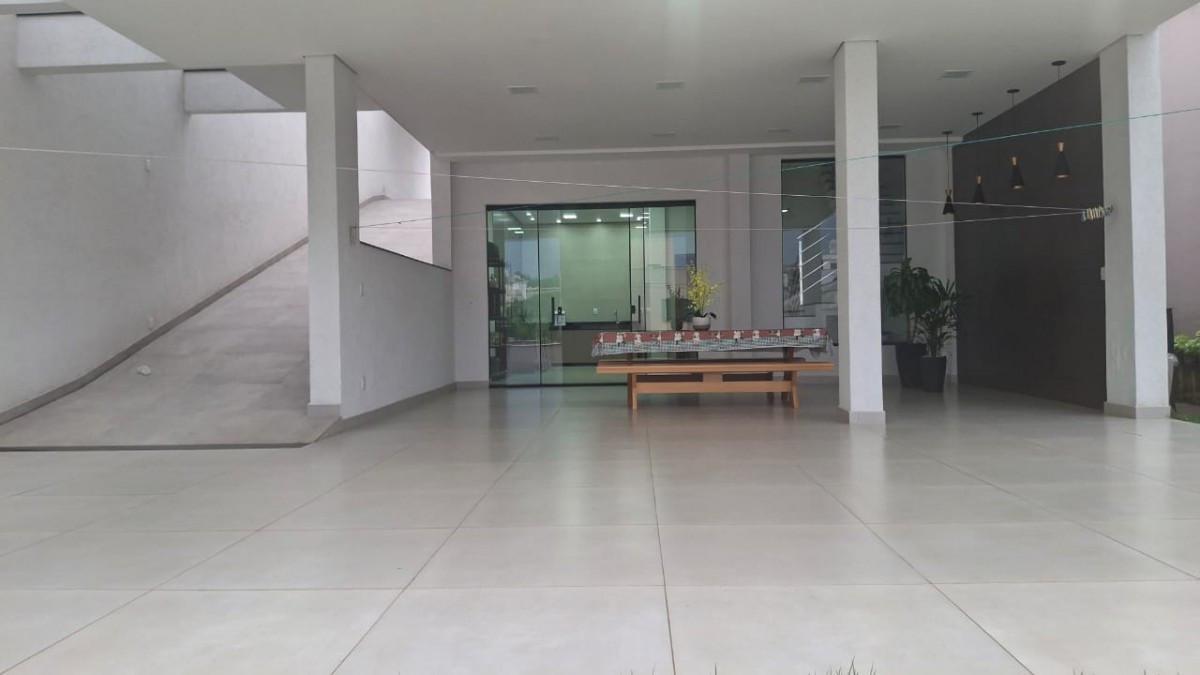 Casa, São Gonçalo, 3 Quartos, 2 Vagas, 1 Suíte