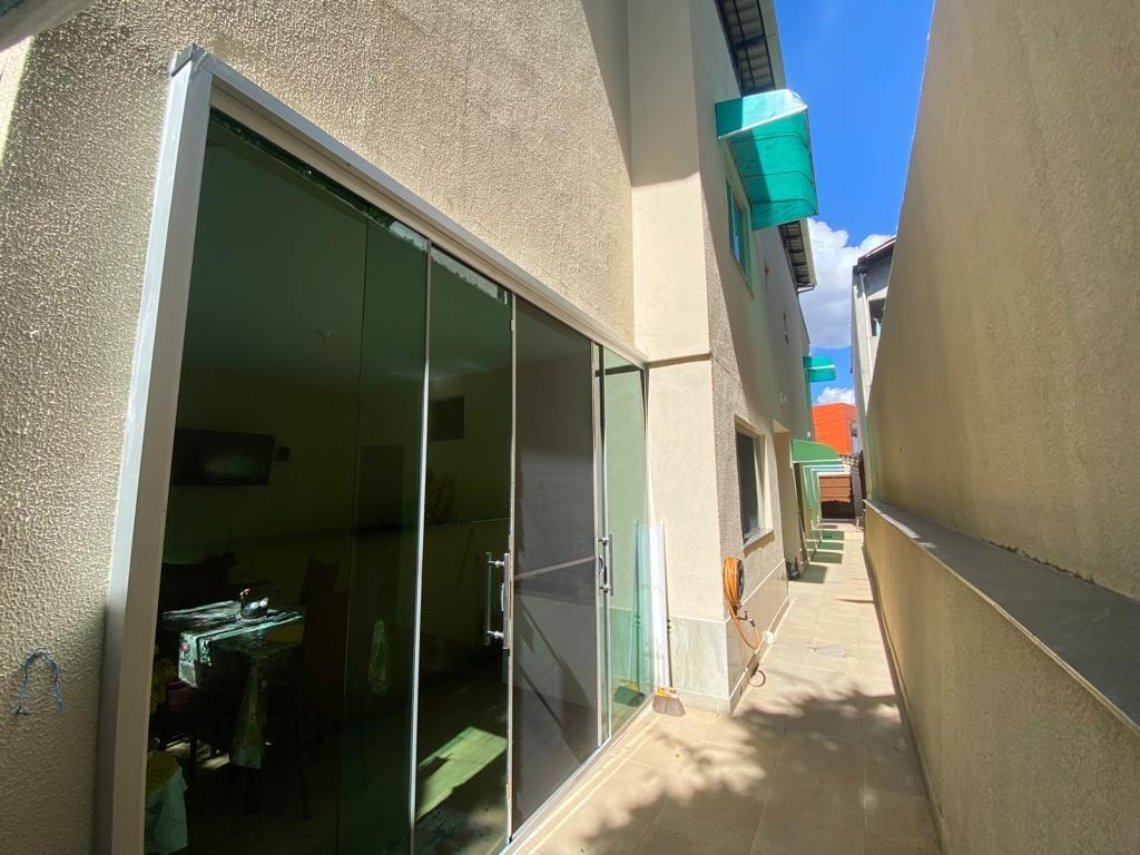 Casa, Arvoredo, 3 Quartos, 4 Vagas, 1 Suíte